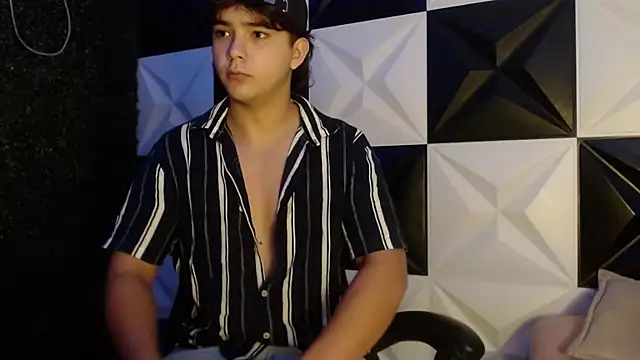 Dani cumboy online show from February 26, 2025, 6:04 am