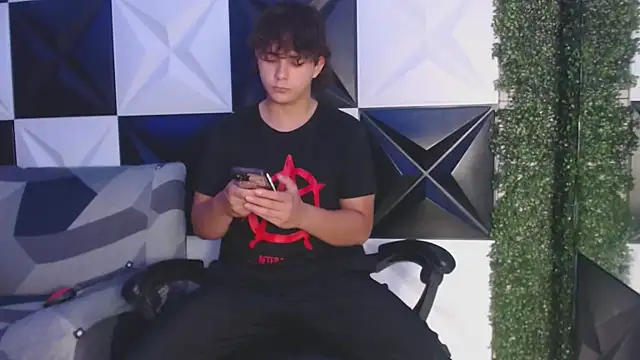 Dani cumboy online show from March 15, 2025, 3:40 am