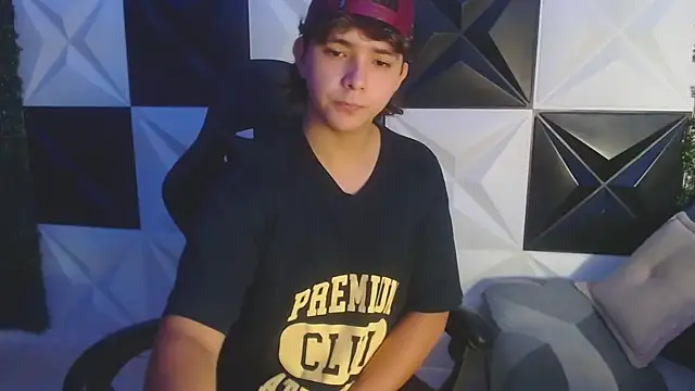 Dani cumboy online show from March 16, 2025, 12:44 pm