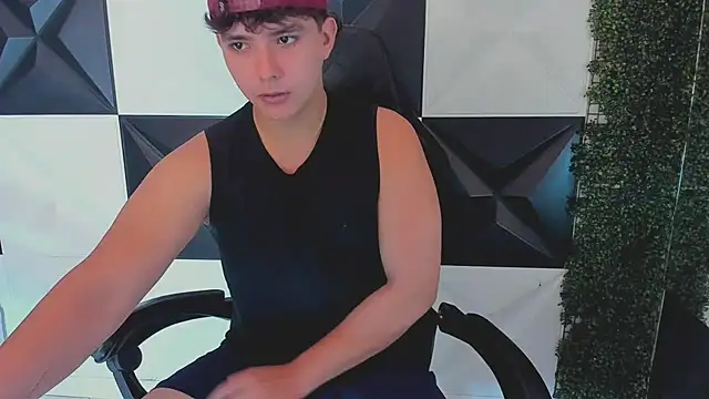 Dani cumboy online show from September 28, 2025, 2:33 pm