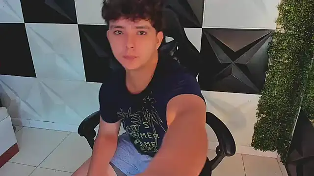 Dani cumboy online show from October 6, 2025, 2:03 pm