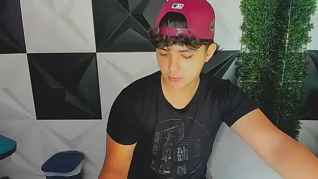 Dani cumboy online show from October 17, 2025, 2:19 pm