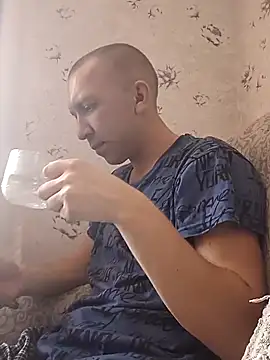 MityaXLoves online show from April 1, 2026, 9:32 am