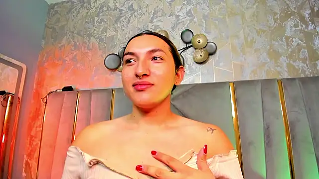 Snapshot of TomLondon_ chatting on February 1, 2026, 11:53 am TomLondon online show from February 1, 2026, 11:53 am