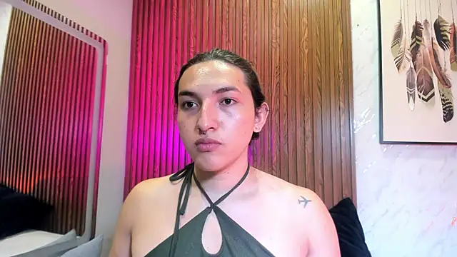 Snapshot of TomLondon_ chatting on February 11, 2026, 3:06 pm TomLondon online show from February 11, 2026, 3:06 pm