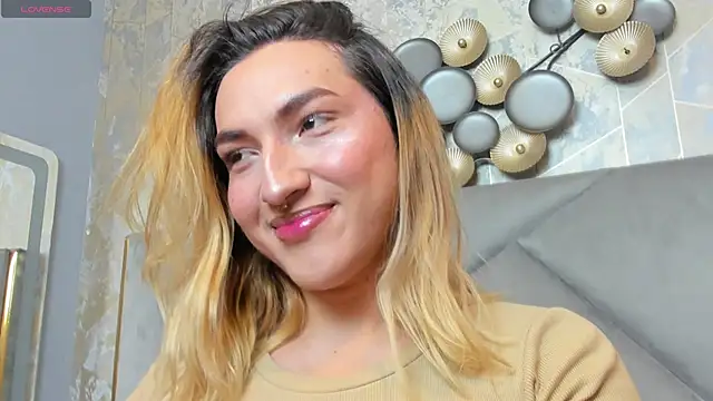 Snapshot of TomLondon_ chatting on March 5, 2026, 2:46 pm TomLondon online show from March 5, 2026, 2:46 pm