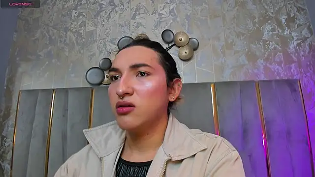Snapshot of TomLondon_ chatting on May 20, 2026, 12:22 pm TomLondon online show from May 20, 2026, 12:22 pm
