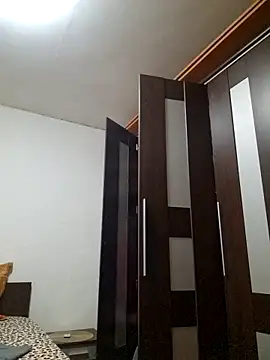 Evadesirex46 online show from November 19, 2025, 9:42 am