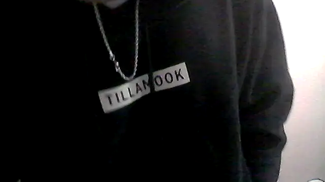 Snapshot of Lilsmokeshow017 chatting on March 29, 2026, 8:25 am Lilsmokeshow017 online show from March 29, 2026, 8:25 am