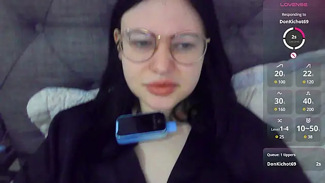 German Eva online show from February 25, 2025, 1:09 am