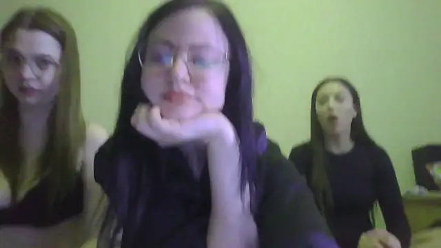 German Eva online show from March 3, 2025, 10:06 am