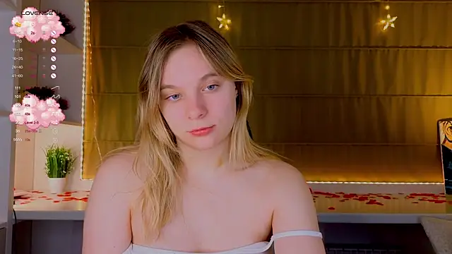 Snapshot of NaokoStifel chatting on February 3, 2025, 1:09 am NaokoStifel online show from February 3, 2025, 1:09 am