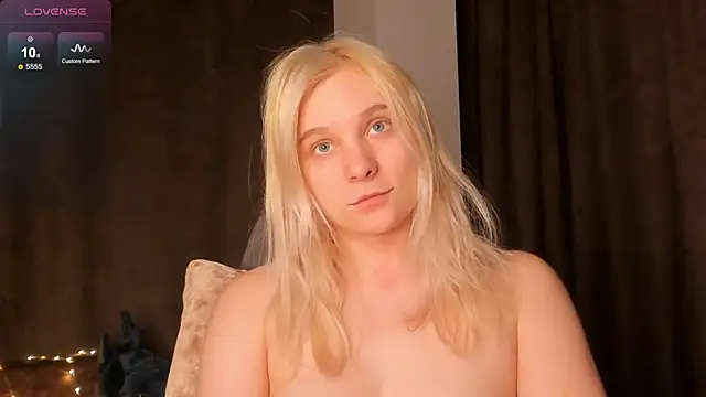 Snapshot of NaokoStifel chatting on February 16, 2025, 2:31 am NaokoStifel online show from February 16, 2025, 2:31 am