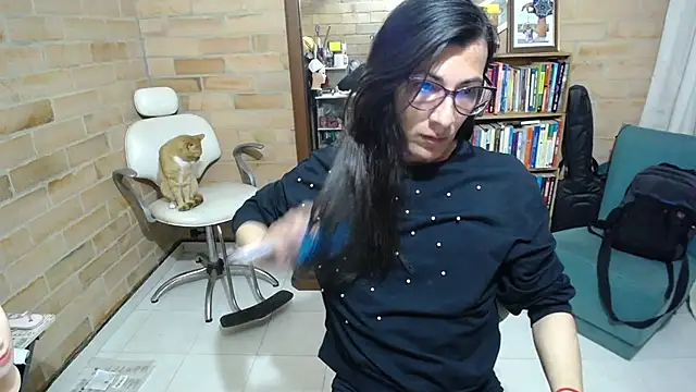 Snapshot of VioletaGomezCo chatting on September 15, 2025, 2:33 am VioletaGomezCo online show from September 15, 2025, 2:33 am