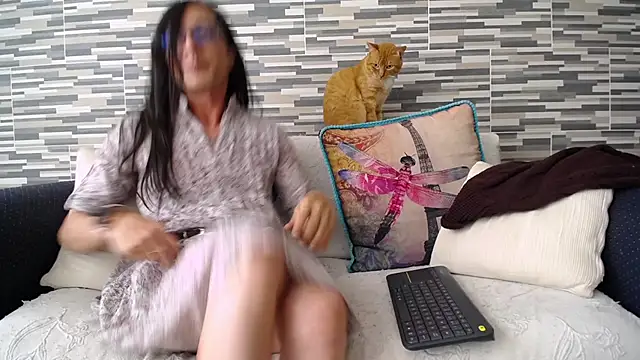 Snapshot of VioletaGomezCo chatting on September 29, 2025, 7:19 pm VioletaGomezCo online show from September 29, 2025, 7:19 pm