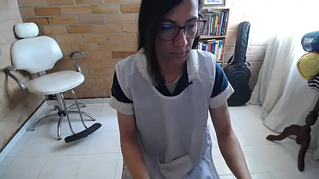 VioletaGomezCo online show from October 25, 2025, 1:07 pm