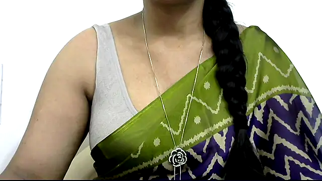 Snapshot of rashmika_reddy chatting on September 9, 2025, 4:01 am rashmika reddy online show from September 9, 2025, 4:01 am