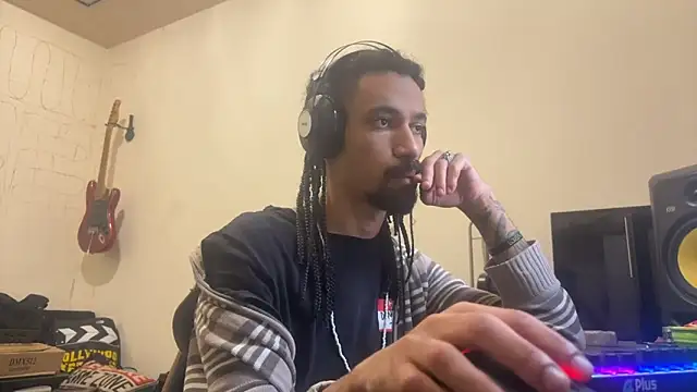 hotcamboy420 online show from November 4, 2025, 7:57 pm