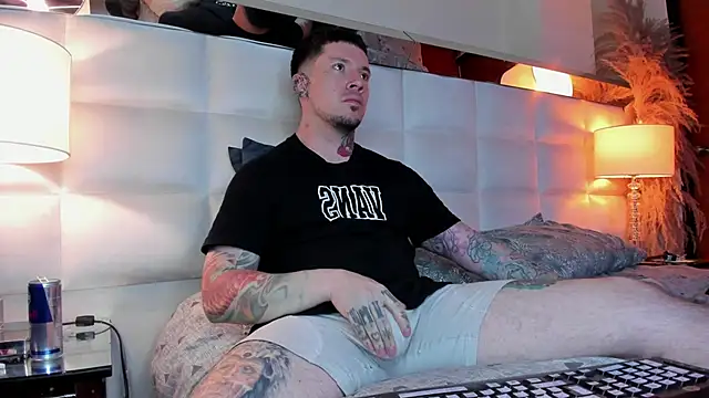 Adam tatto online show from November 9, 2025, 4:55 am