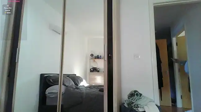 Snapshot of Nizzlivecam chatting on January 2, 2025, 2:02 pm Nizzlivecam online show from January 2, 2025, 2:02 pm