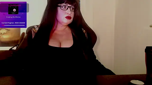 Snapshot of NannaGlossa chatting on March 27, 2026, 3:45 pm NannaGlossa online show from March 27, 2026, 3:45 pm