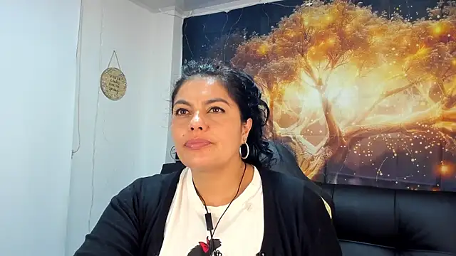 Lust Mom41 online show from December 2, 2024, 4:09 pm