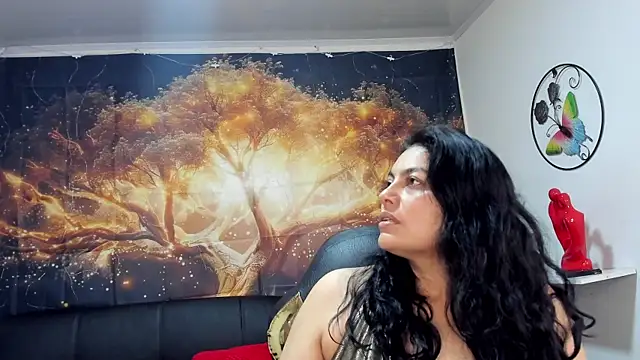 Lust Mom41 online show from December 5, 2024, 3:17 pm