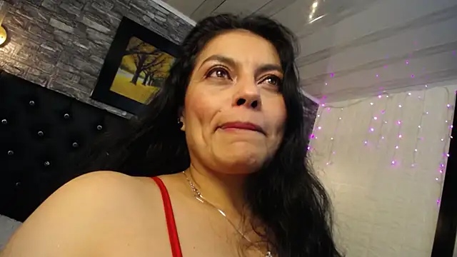 Lust Mom41 online show from December 27, 2024, 10:37 pm