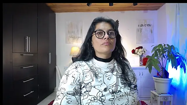 Lust Mom41 online show from September 20, 2025, 11:39 pm