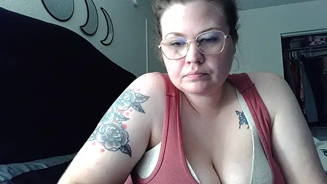 Snapshot of Chrissyx3 chatting on July 4, 2026, 7:09 pm Chrissyx3 online show from July 4, 2026, 7:09 pm