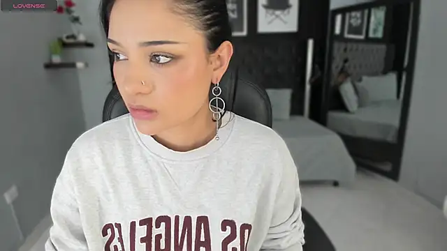 renee shelby  online show from January 15, 2026, 7:50 pm