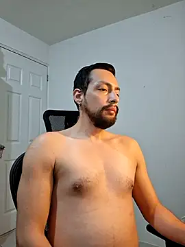 Snapshot of Andresarr93 chatting on November 26, 2025, 8:32 pm Andresarr93 online show from November 26, 2025, 8:32 pm