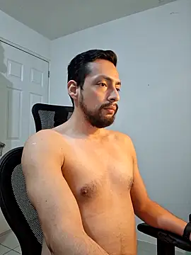 Snapshot of Andresarr93 chatting on November 28, 2025, 8:22 pm Andresarr93 online show from November 28, 2025, 8:22 pm