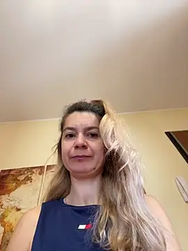 Snapshot of sexy_blondegirl chatting on March 17, 2025, 8:40 am sexy blondegirl online show from March 17, 2025, 8:40 am