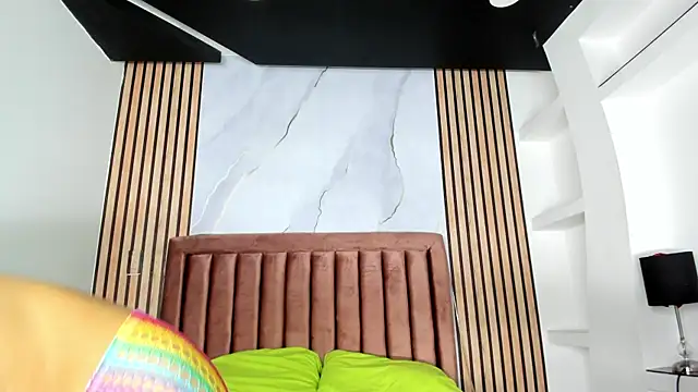 ChloeParkss  online show from February 6, 2025, 1:21 pm