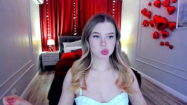 FollowLovee online show from February 20, 2026, 3:47 am