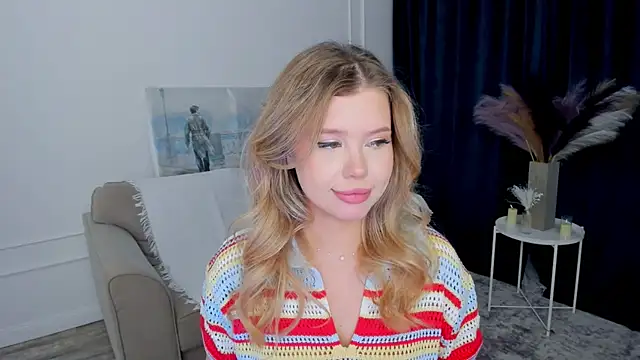 FollowLovee online show from July 15, 2026, 6:46 pm