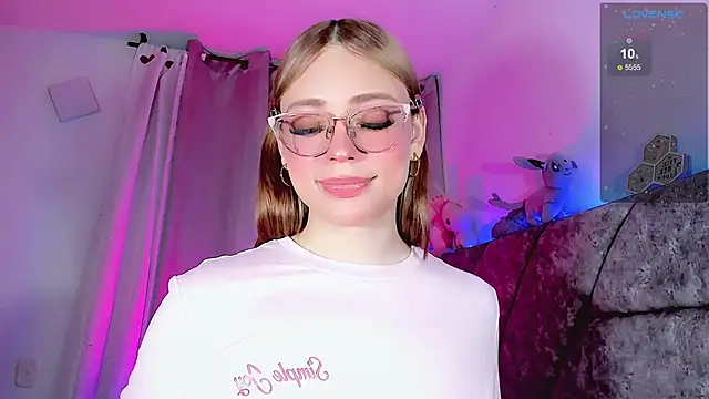 Snapshot of Valentina_Alba chatting on February 7, 2026, 11:41 pm Valentina Alba online show from February 7, 2026, 11:41 pm