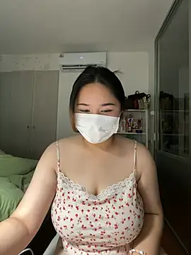 Snapshot of iamMalixxx chatting on December 14, 2024, 1:16 pm iamMalixxx online show from December 14, 2024, 1:16 pm