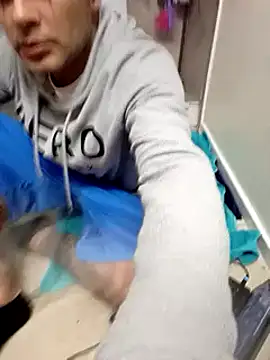 Snapshot of Houstonslong1 chatting on December 29, 2024, 3:24 pm Houstonslong1 online show from December 29, 2024, 3:24 pm