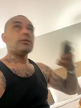 Snapshot of Houstonslong1 chatting on September 19, 2025, 5:02 pm Houstonslong1 online show from September 19, 2025, 5:02 pm