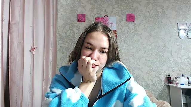 Snapshot of leila_bambi_ chatting on October 14, 2025, 8:04 am leila bambi online show from October 14, 2025, 8:04 am