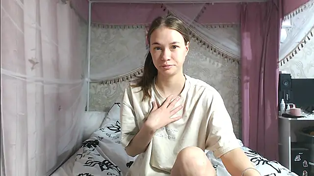 Snapshot of leila_bambi_ chatting on November 21, 2025, 11:53 am leila bambi online show from November 21, 2025, 11:53 am