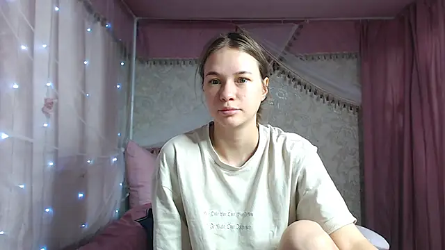 Snapshot of leila_bambi_ chatting on November 26, 2025, 3:46 pm leila bambi online show from November 26, 2025, 3:46 pm