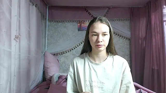 Snapshot of leila_bambi_ chatting on November 27, 2025, 6:21 pm leila bambi online show from November 27, 2025, 6:21 pm