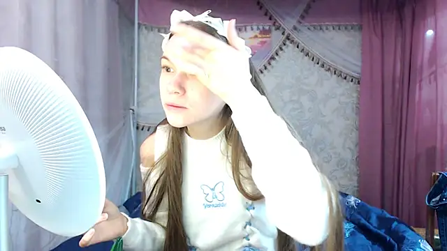 leila bambi  online show from February 5, 2026, 10:14 pm