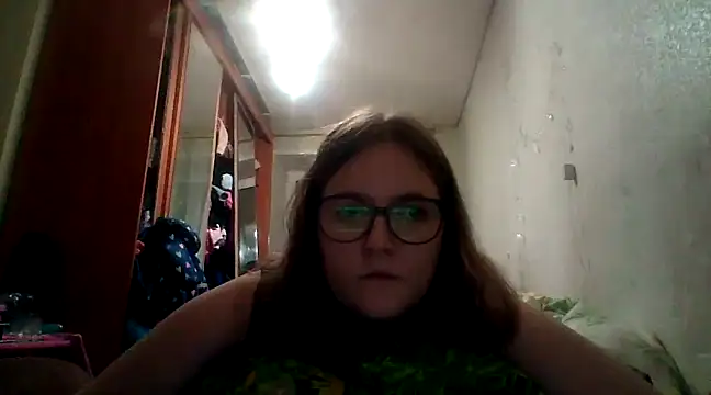 Snapshot of DesireMelissa chatting on January 28, 2025, 6:39 pm DesireMelissa online show from January 28, 2025, 6:39 pm