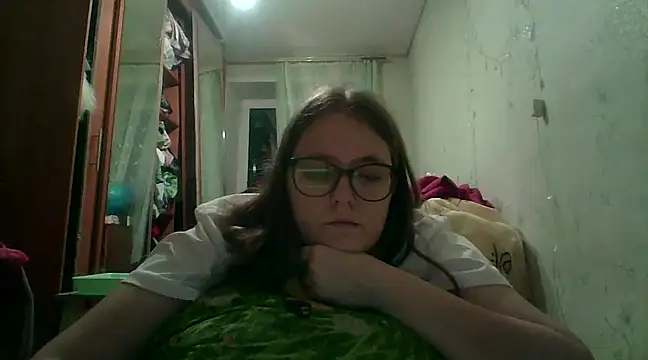 Snapshot of DesireMelissa chatting on February 10, 2025, 3:53 pm DesireMelissa online show from February 10, 2025, 3:53 pm