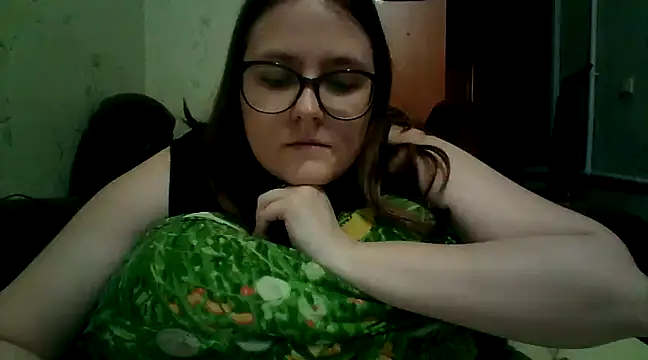 Snapshot of DesireMelissa chatting on February 17, 2025, 5:53 pm DesireMelissa online show from February 17, 2025, 5:53 pm