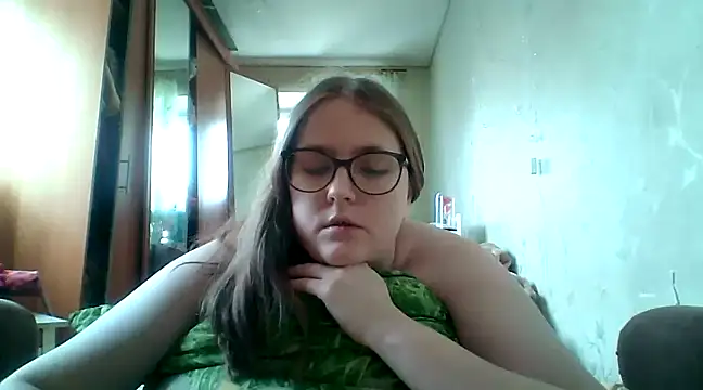 Snapshot of DesireMelissa chatting on February 18, 2025, 9:54 am DesireMelissa online show from February 18, 2025, 9:54 am